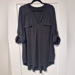 Torrid Super Soft Women's Black V-Neck Roll-Sleeve Tunic Top